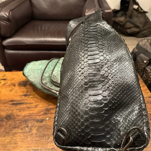 Black and Green Python Leather Men's Bag